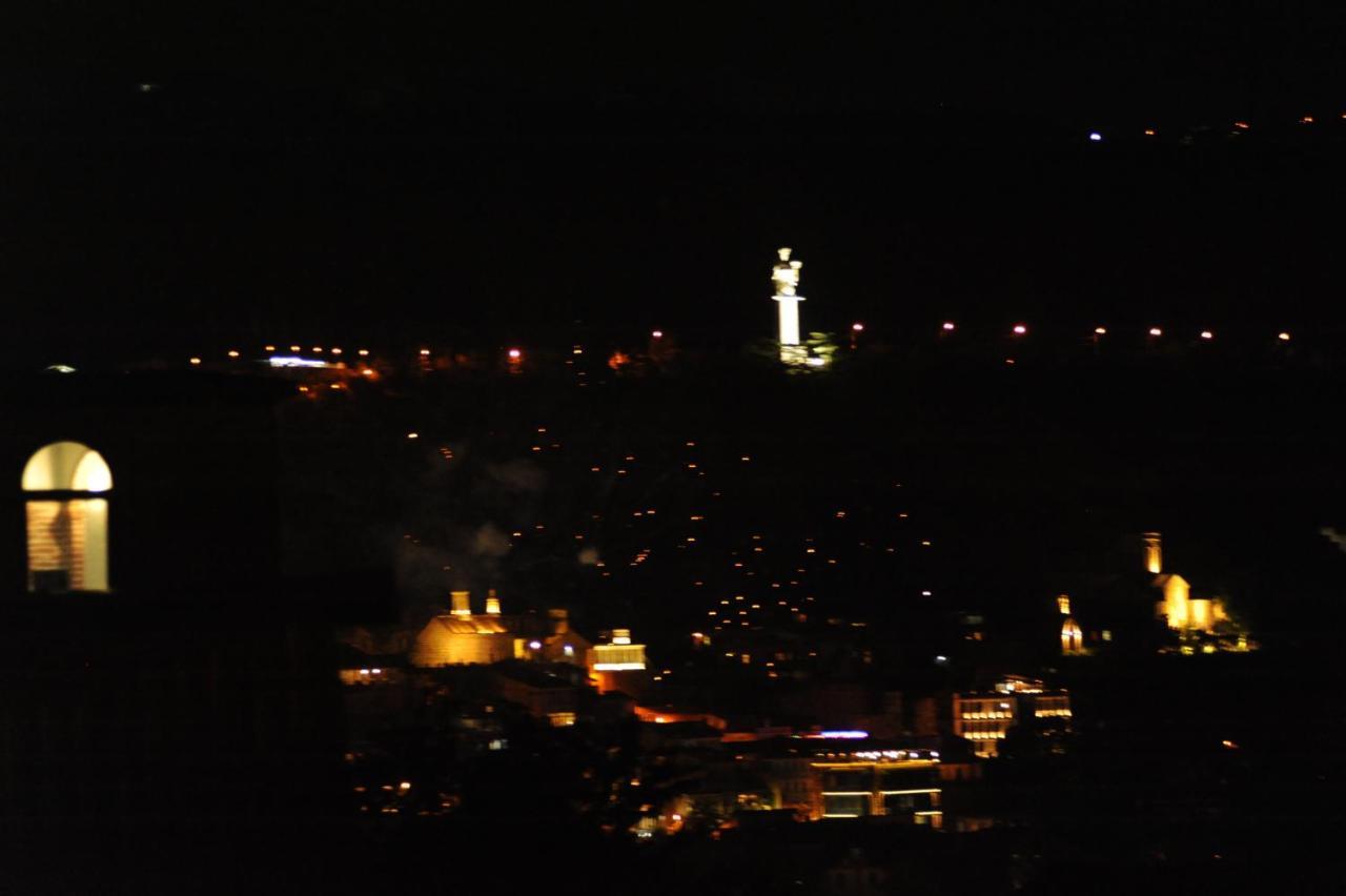 Hotelds Tbilisi ภายนอก รูปภาพ